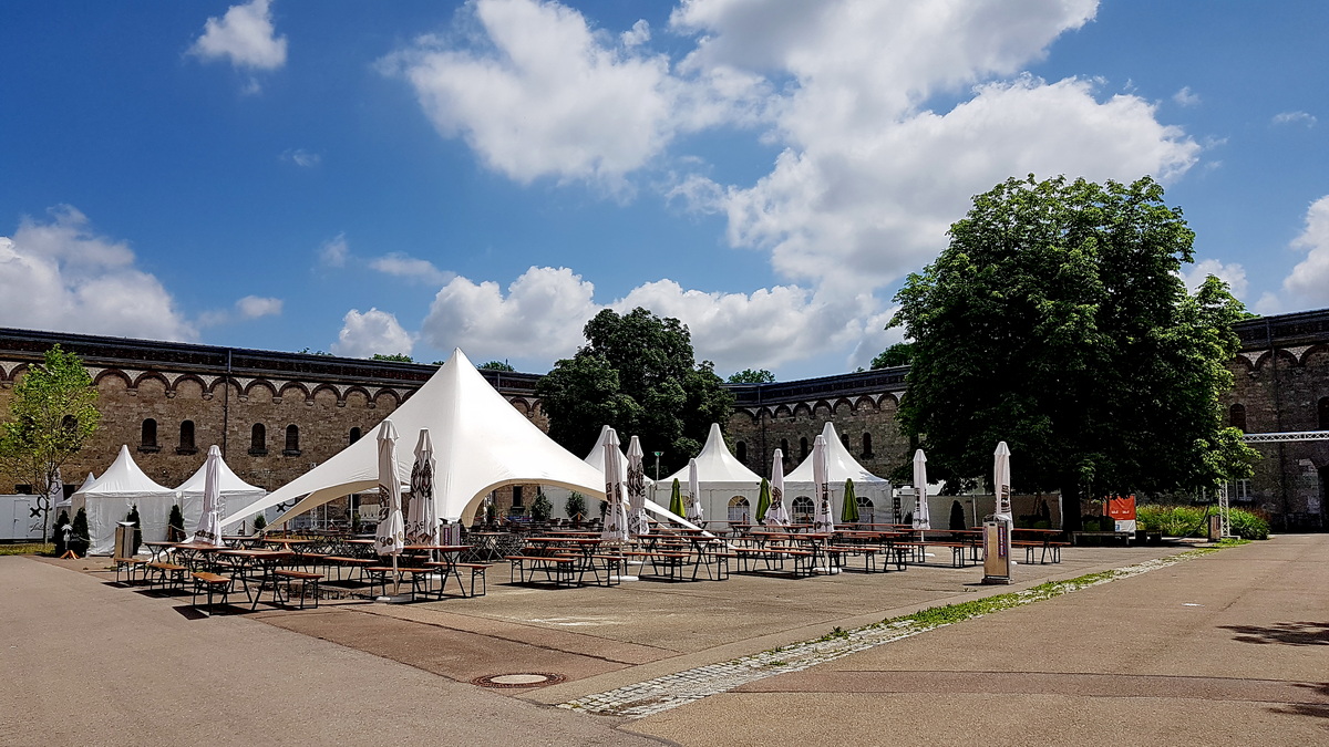 Schmetterlings-Pfad auf die Wilhelmsfeste in Ulm Schmetterlings-Pfad auf die Wilhelmsfeste in Ulm
